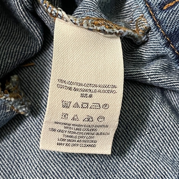 Free People Distressed Denim Trucker Jacket size L EUC - Picture 10 of 11